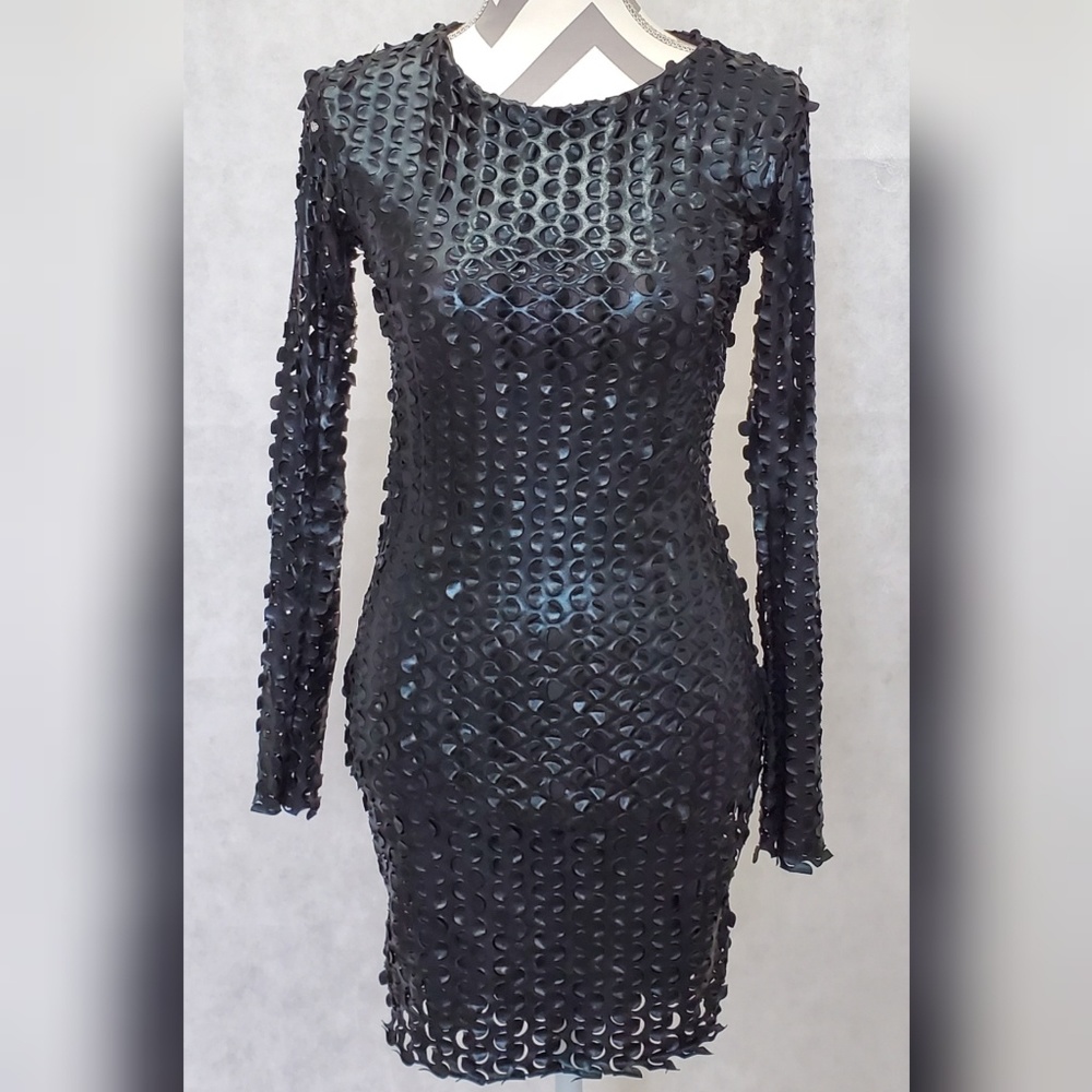 La Quan Smith 3D Black Dress
